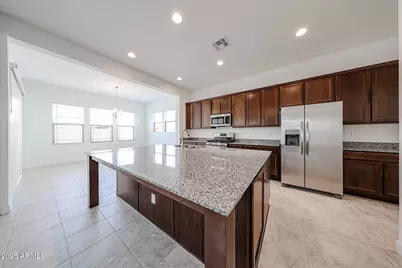 7654 W Crabapple Drive, Peoria, AZ 85383 - Photo 3
