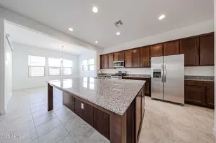 7654 W Crabapple Dr, Peoria, AZ 85383 - Photo 3