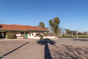 2953 N 19th Ave, Phoenix, AZ 85015 - Photo 41