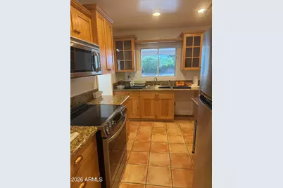 519 E Belmont Avenue, Phoenix, AZ 85020 - Photo 1