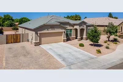 9244 W Denton Lane, Glendale, AZ 85305 - Photo 1