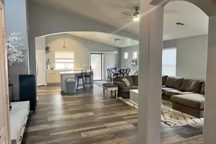 22526 N Reinbold Dr, Maricopa, AZ 85138 - Photo 11