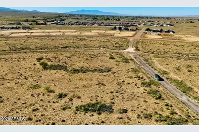 10404 & 10418 Wood Camp Drive #-, Kingman, AZ 86401 - Photo 9