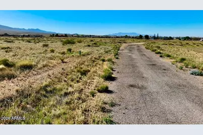 10404 & 10418 Wood Camp Drive #-, Kingman, AZ 86401 - Photo 13