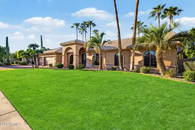 8678 E Windrose Drive, Scottsdale, AZ 85260 - Photo 3