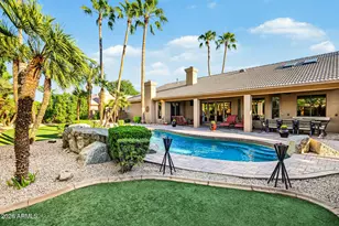 8678 E Windrose Dr, Scottsdale, AZ 85260 - Photo 31