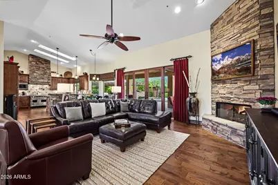 8678 E Windrose Drive, Scottsdale, AZ 85260 - Photo 7