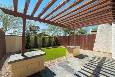2021 E Solana Drive, Tempe, AZ 85281 - Photo 3