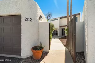 2021 E Solana Dr, Tempe, AZ 85281 - Photo 29
