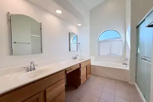 1135 E Cottonwood Ln, Phoenix, AZ 85048 - Photo 13