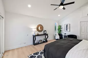 1131 W Lawrence Ln, Phoenix, AZ 85021 - Photo 73