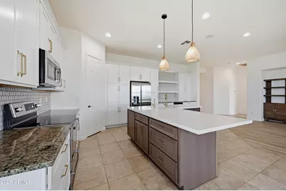 18110 W Paseo Way, Goodyear, AZ 85338 - Photo 7