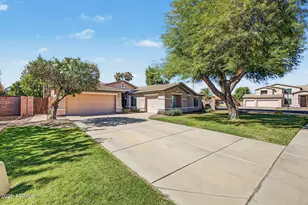 2132 S Penrose Dr, Gilbert, AZ 85295 - Photo 3