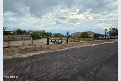 202 E 3rd Avenue E #4, Buckeye, AZ 85326 - Photo 1