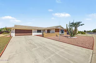 11070 W Pleasant Valley Road W, Sun City, AZ 85351 - Photo 3