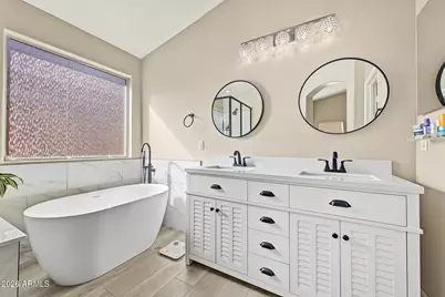 3299 W Yellow Peak Drive, San Tan Valley, AZ 85144 - Photo 11