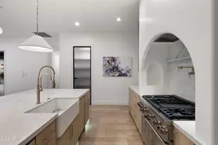 4202 N 33rd St, Phoenix, AZ 85018 - Photo 13