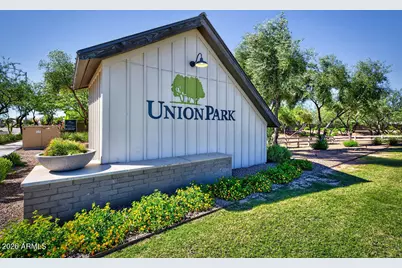 1944 W Kinfield Trail, Phoenix, AZ 85085 - Photo 49