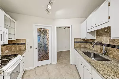 10918 W Thunderbird Boulevard, Sun City, AZ 85351 - Photo 11