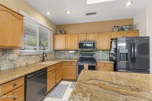 20442 N Palm Canyon Dr, Surprise, AZ 85374 - Photo 9