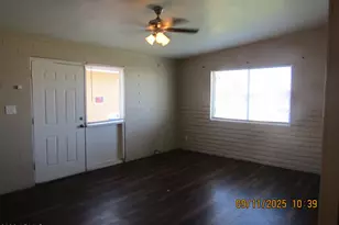 7109 N 68th Dr, Glendale, AZ 85303 - Photo 3