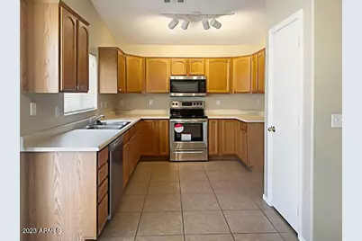 13410 W Watson Lane, Surprise, AZ 85379 - Photo 7