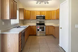 13410 W Watson Ln, Surprise, AZ 85379 - Photo 7