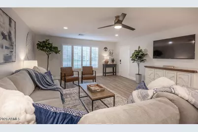 8330 E Weldon Avenue E, Scottsdale, AZ 85251 - Photo 3