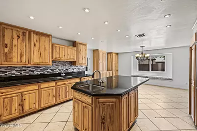 4311 N 64th Avenue, Phoenix, AZ 85033 - Photo 23