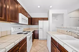 5209 W Shaw Butte Dr, Glendale, AZ 85304 - Photo 7