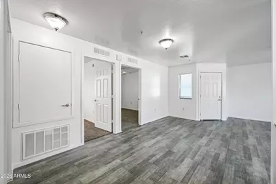 3065 N 67th Avenue #224, Phoenix, AZ 85033 - Photo 11