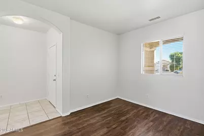 11179 W Almeria Road, Avondale, AZ 85392 - Photo 5