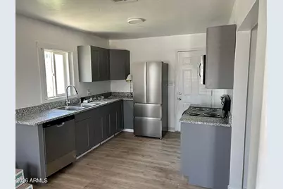 1210 E Highland Avenue, Phoenix, AZ 85014 - Photo 13