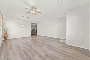 18391 W Stinson Dr, Surprise, AZ 85374 - Photo 9