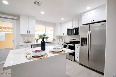 552 N Hobson Plaza, Mesa, AZ 85203 - Photo 1