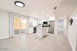 552 N Hobson Plaza, Mesa, AZ 85203 - Photo 3