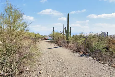 32171 S Maggie Mine Road, Black Canyon City, AZ 85324 - Photo 1