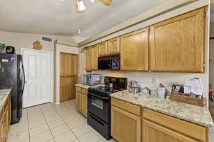 645 W Naranja Ave, Mesa, AZ 85210 - Photo 9