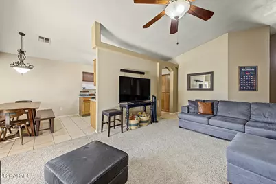 645 W Naranja Avenue, Mesa, AZ 85210 - Photo 5