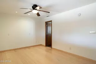 8643 E Sandalwood Dr, Scottsdale, AZ 85250 - Photo 21