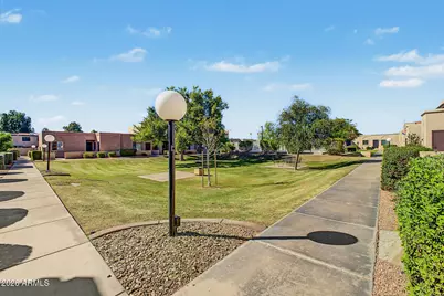 2106 W Pontiac Drive, Phoenix, AZ 85027 - Photo 23