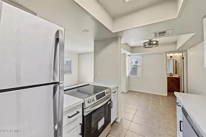 5969 N 48th Drive, Glendale, AZ 85301 - Photo 11