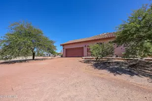 21139 W Caravaggio Ln, Wittmann, AZ 85361 - Photo 5