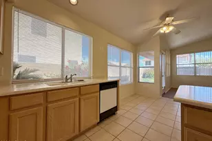 9765 W Yukon Dr, Peoria, AZ 85382 - Photo 11