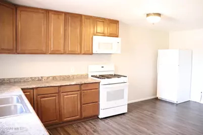 1052 S Chaparral Circle #Apt 1, Sierra Vista, AZ 85635 - Photo 5