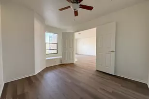11171 W Griswold Rd, Peoria, AZ 85345 - Photo 9