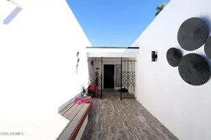 16 E Calavar Rd, Phoenix, AZ 85022 - Photo 9
