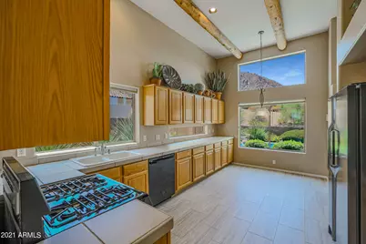 11530 E Desert Willow Drive, Scottsdale, AZ 85255 - Photo 9