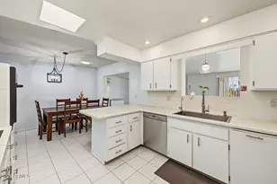 10227 N 108th Ave, Sun City, AZ 85351 - Photo 11