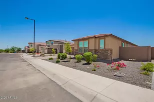 18549 W Seldon Ln, Waddell, AZ 85355 - Photo 29